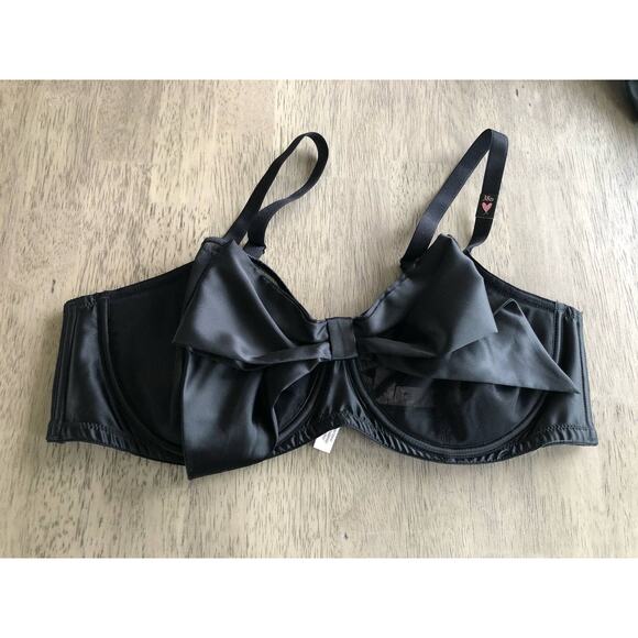 Victoria's Secret Dream Angels Bow Push-Up Bra in Black Mesh and Satin - 38D - Picture 7 of 9